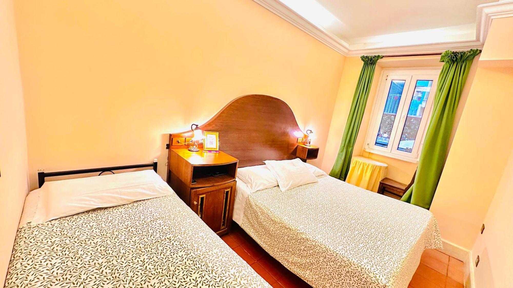 Hotel 4 Coronati Rome Extérieur photo