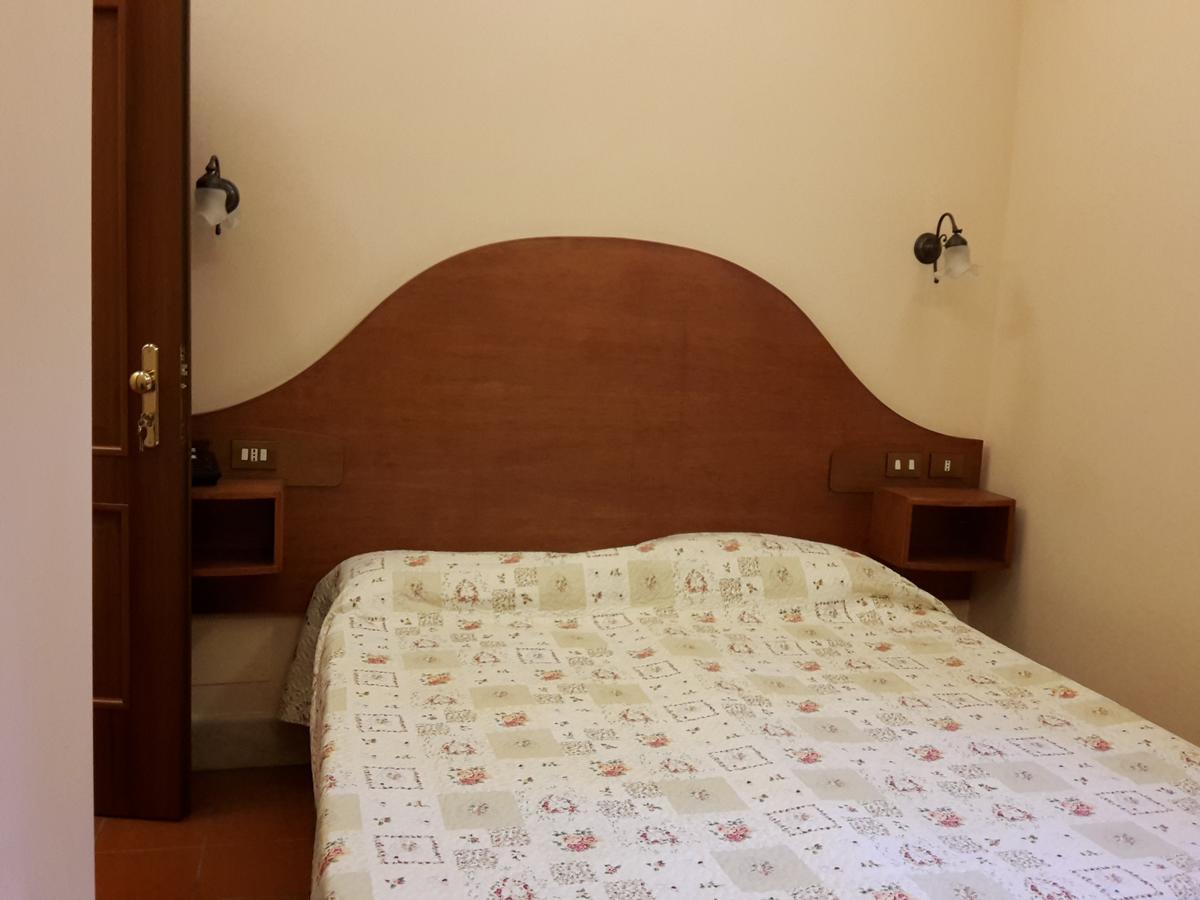 Hotel 4 Coronati Rome Extérieur photo